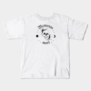 Memento Mori in black Kids T-Shirt